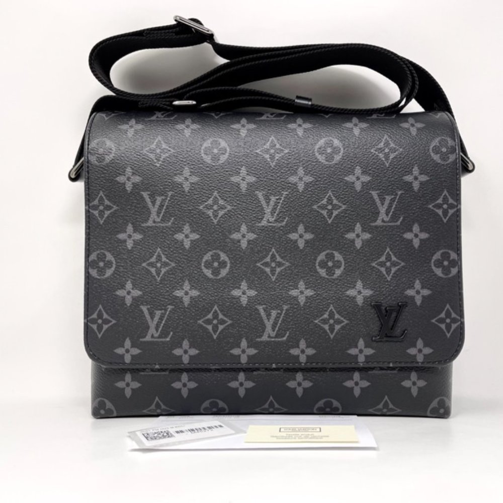 Louis Vuitton DISTRICT PM M45272